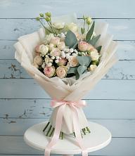 Букет цветов из:  Розы и Лизиантусы в Юрлово