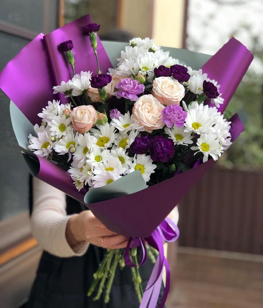 Букет цветов из: Хризантемы, Гвоздики и Розы в Юрлово