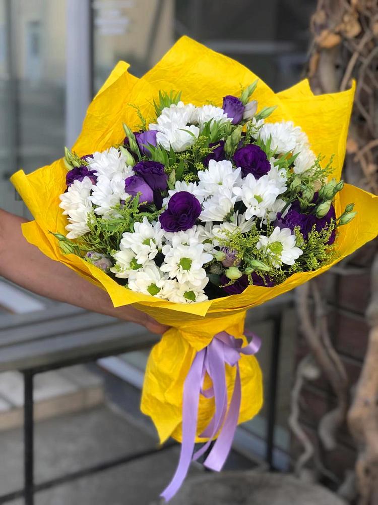 Букет цветов из: Ирисы, Хризантемы и Ромашки в Юрлово