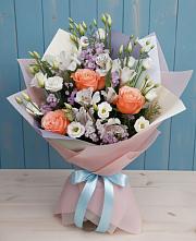 Букет цветов из:  Лизиантусы, Розы, Альстромерии и Гипсофила в Юрлово