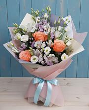 Букет цветов из:  Лизиантусы, Розы, Альстромерии и Гипсофила в Юрлово