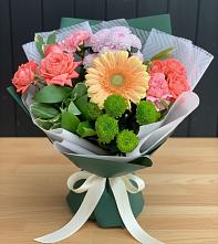 Букет цветов из:  Гвоздики, Розы, Герберы и Хризантемы #REPLACE_PRED# Юрлово