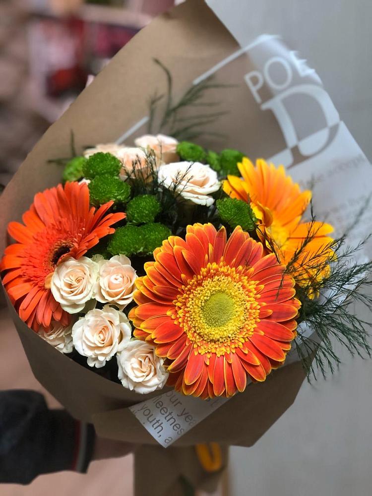 Букет цветов из: Герберы, Хризантемы и Розы в Юрлово