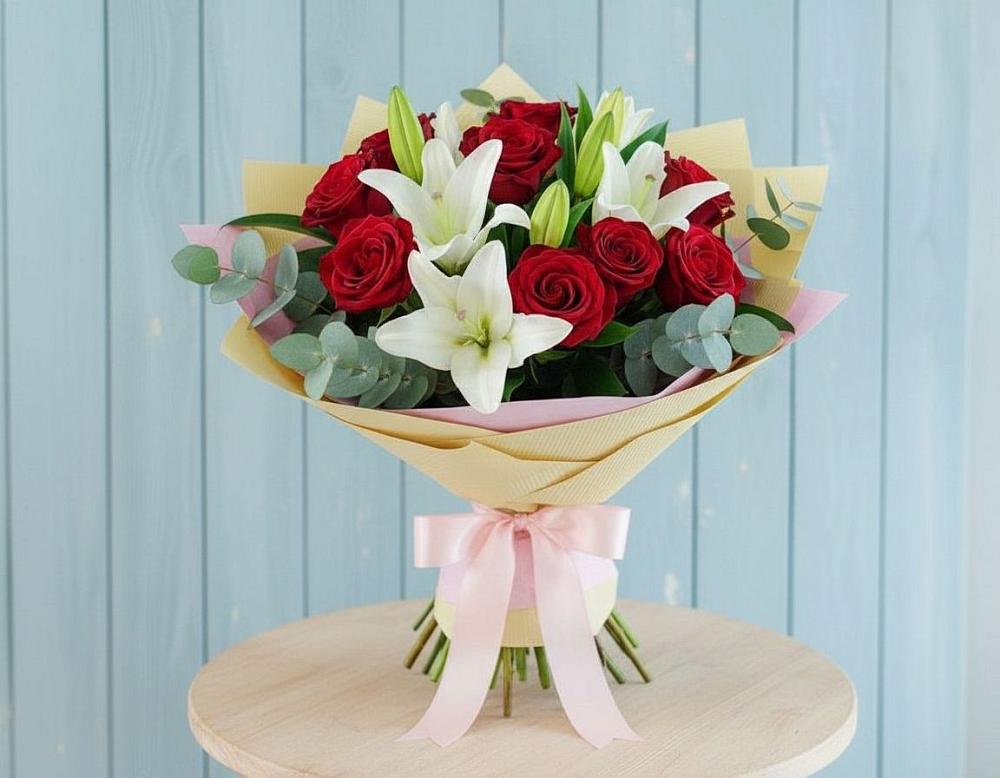 Букет цветов из: Лилии и Розы в Юрлово